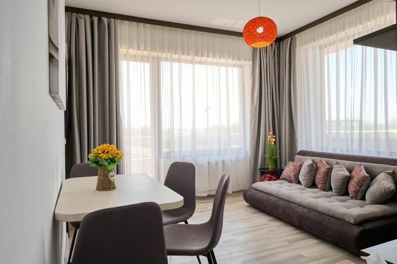 La Vida Loca Apartment Summerland Mamaia Exterior foto