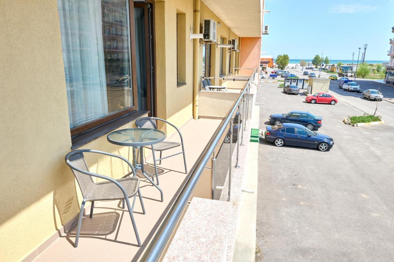 La Vida Loca Apartment Summerland Mamaia Exterior foto